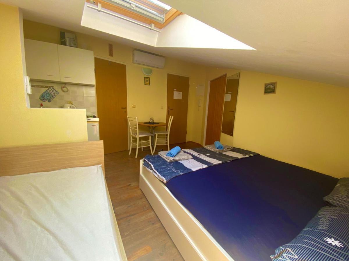 Sailor Apartments Паг Экстерьер фото