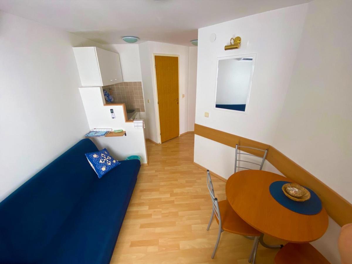 Sailor Apartments Паг Экстерьер фото